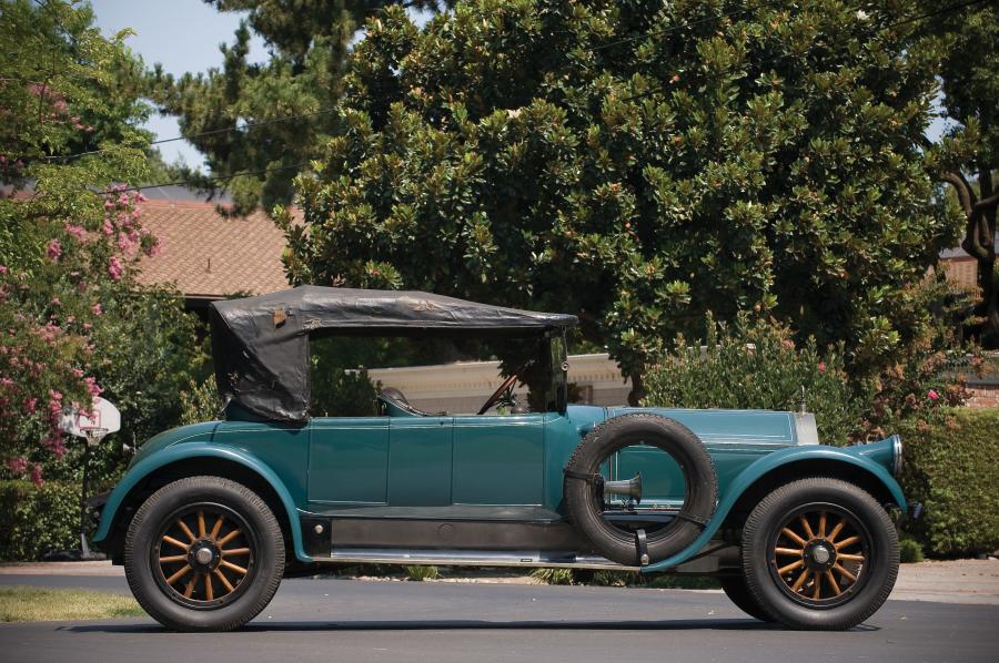  Pierce-Arrow Model 66 A Roadster 1918 года  (фото 4 из 5)